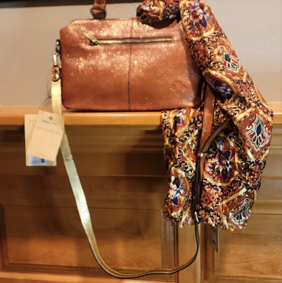 NWT Patricia Nash 2 Piece Pronvencal Escape Embroidery Purse and Scarf Set. - Picture 5 of 9